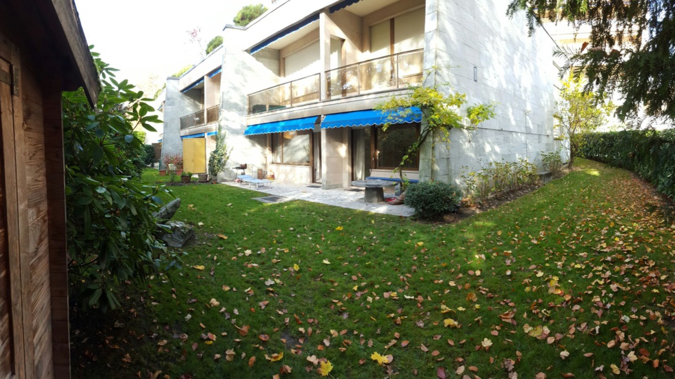 Bel appartement avec jardin privé à côté d'IMD, Ouchy